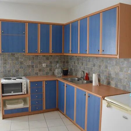 Soulis 2* Adamantas (Milos)